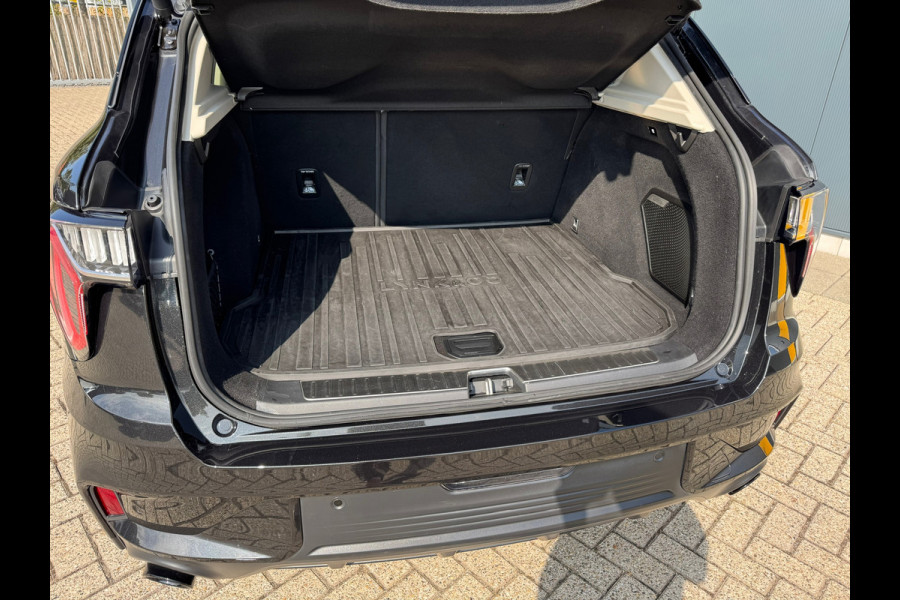 Lynk & Co 01 1.5 * Black pakket * Navigatie * Camera * Stoelverwarming *