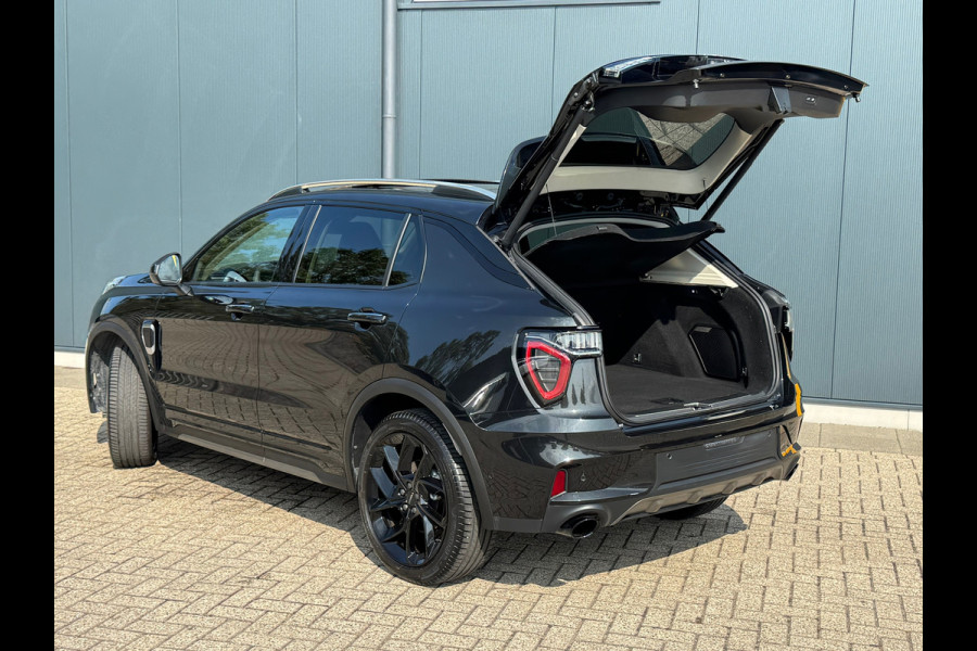 Lynk & Co 01 1.5 * Black pakket * Navigatie * Camera * Stoelverwarming *
