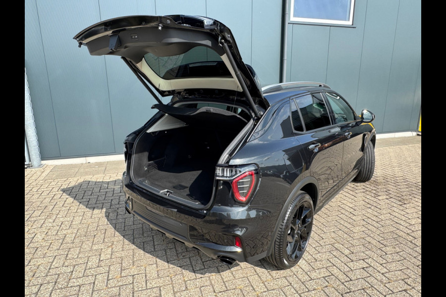 Lynk & Co 01 1.5 * Black pakket * Navigatie * Camera * Stoelverwarming *