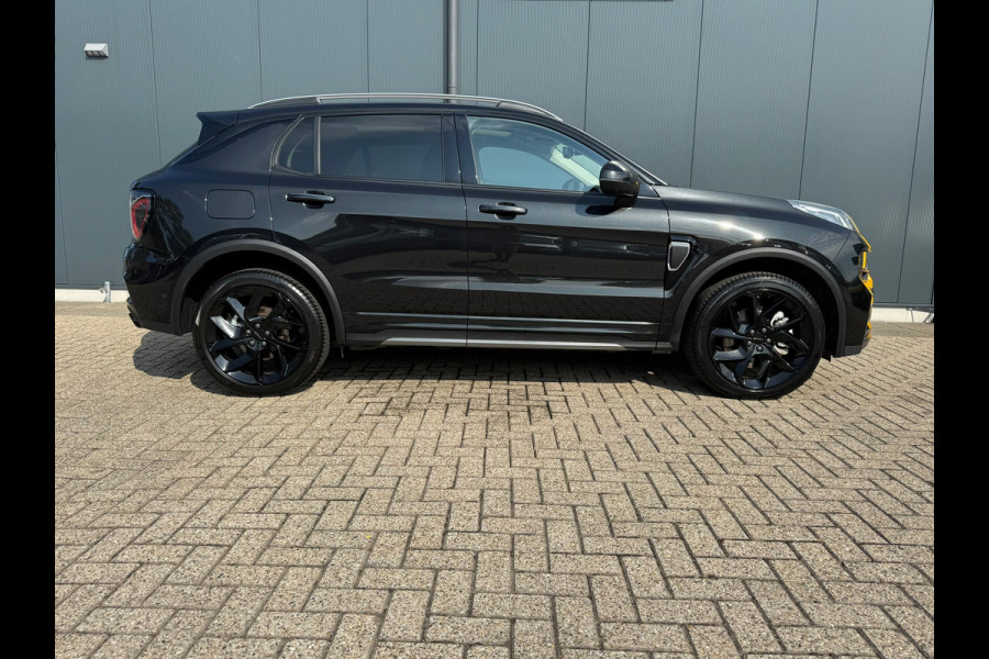 Lynk & Co 01 1.5 * Black pakket * Navigatie * Camera * Stoelverwarming *
