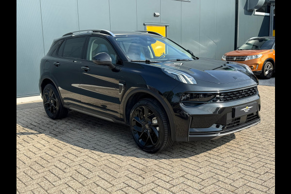 Lynk & Co 01 1.5 * Black pakket * Navigatie * Camera * Stoelverwarming *