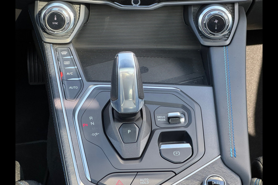 Lynk & Co 01 1.5 * Black pakket * Navigatie * Camera * Stoelverwarming *