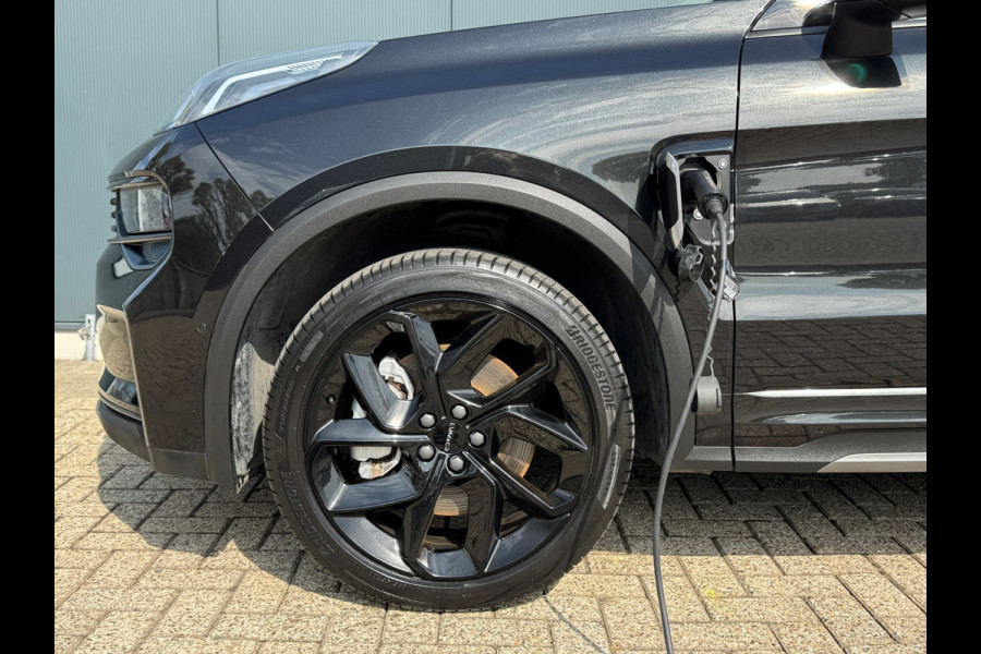 Lynk & Co 01 1.5 * Black pakket * Navigatie * Camera * Stoelverwarming *