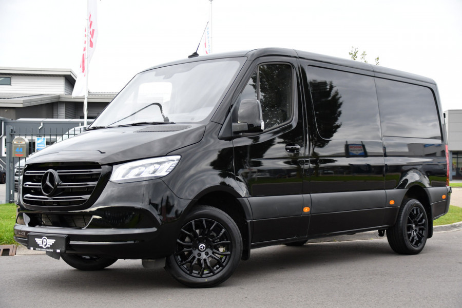 Mercedes-Benz Sprinter 317 1.9 CDI L2H1 RWD Black Edition Camera, Cruise, Carplay, 3500kg Trekhaak, 170pk, Automaat, LED, Multimedia,  Stoelverwarming, UNIEK
