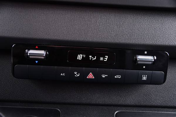 Mercedes-Benz Sprinter 317 1.9 CDI L2H1 RWD Black Edition Camera, Cruise, Carplay, 3500kg Trekhaak, 170pk, Automaat, LED, Multimedia,  Stoelverwarming, UNIEK