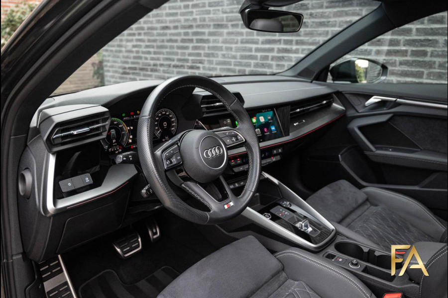 Audi A3 Sportback 45 TFSI e S Line Competition Panodak|18Inch|Sfeerverlichting|Daytonagrau