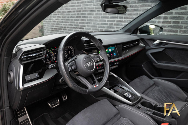 Audi A3 Sportback 45 TFSI e S Line Competition Panodak|18Inch|Sfeerverlichting|Daytonagrau