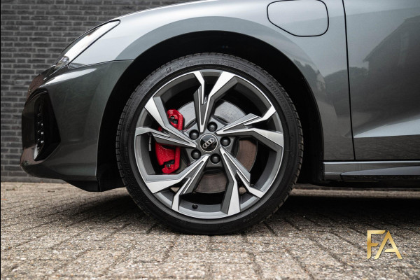 Audi A3 Sportback 45 TFSI e S Line Competition Panodak|18Inch|Sfeerverlichting|Daytonagrau