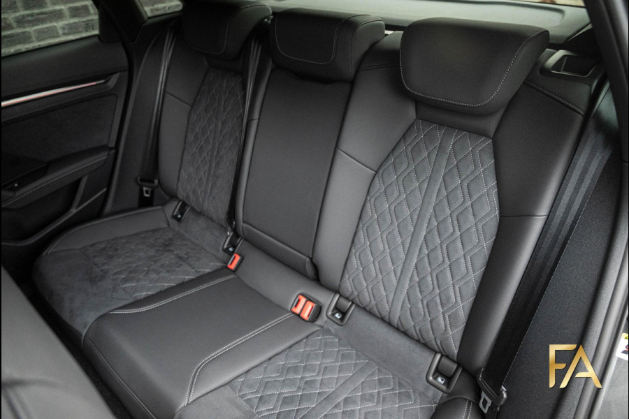 Audi A3 Sportback 45 TFSI e S Line Competition Panodak|18Inch|Sfeerverlichting|Daytonagrau