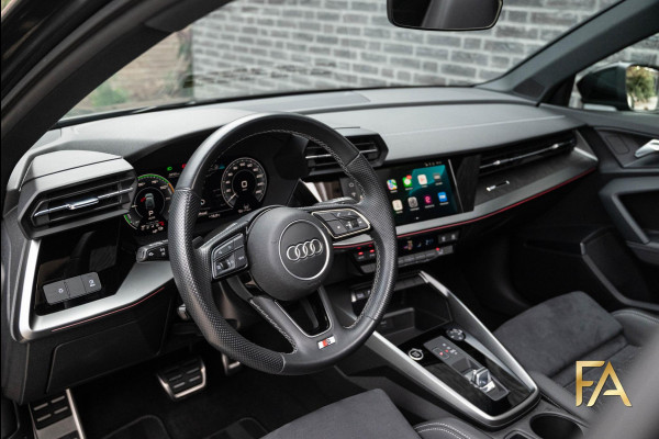 Audi A3 Sportback 45 TFSI e S Line Competition Panodak|18Inch|Sfeerverlichting|Daytonagrau