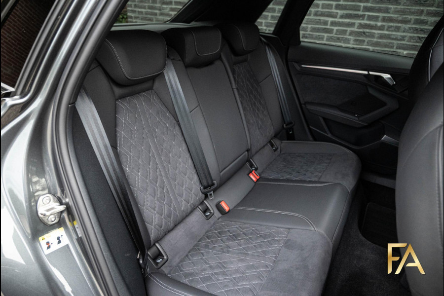 Audi A3 Sportback 45 TFSI e S Line Competition Panodak|18Inch|Sfeerverlichting|Daytonagrau