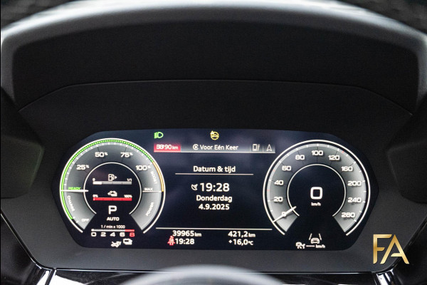 Audi A3 Sportback 45 TFSI e S Line Competition Panodak|18Inch|Sfeerverlichting|Daytonagrau