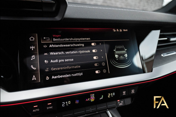 Audi A3 Sportback 45 TFSI e S Line Competition Panodak|18Inch|Sfeerverlichting|Daytonagrau