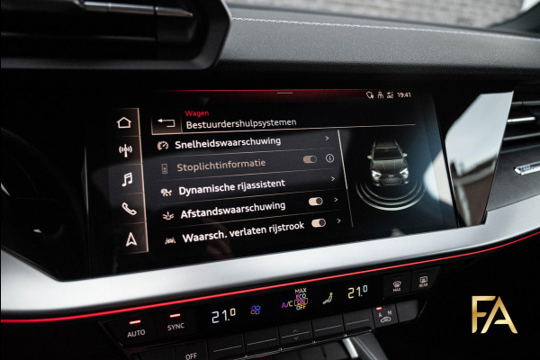 Audi A3 Sportback 45 TFSI e S Line Competition Panodak|18Inch|Sfeerverlichting|Daytonagrau