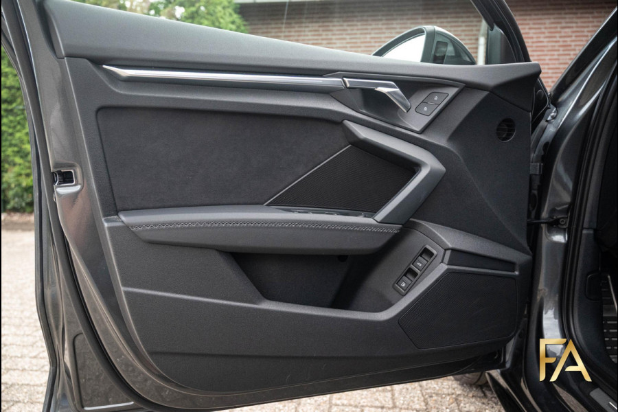 Audi A3 Sportback 40 TFSI e S Line PANO|RSseats|Ambianceverlichting|18Inch|MatrixLED