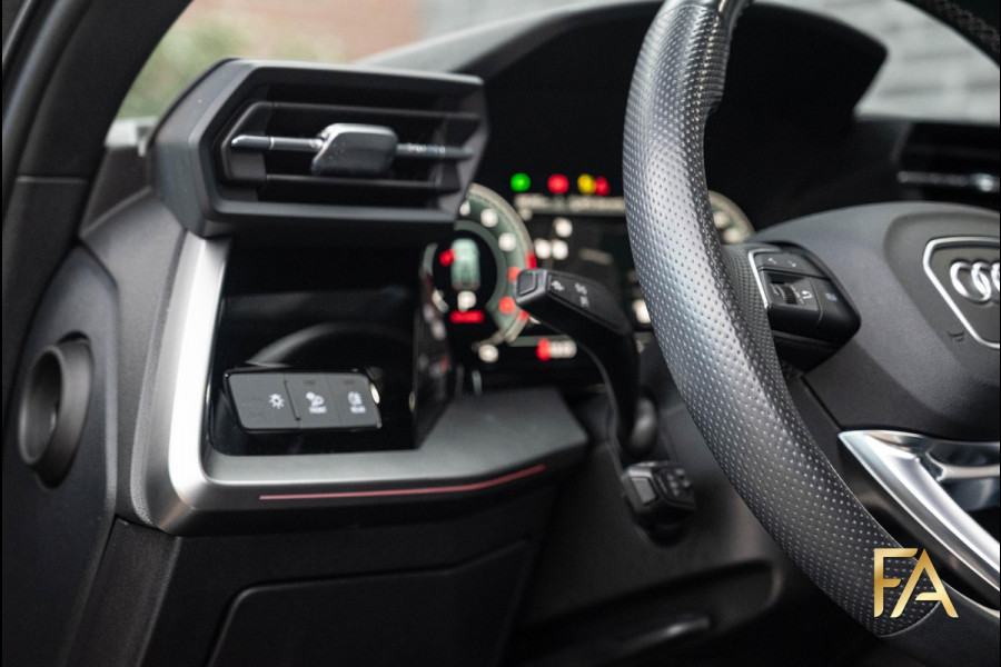 Audi A3 Sportback 40 TFSI e S Line PANO|RSseats|Ambianceverlichting|18Inch|MatrixLED