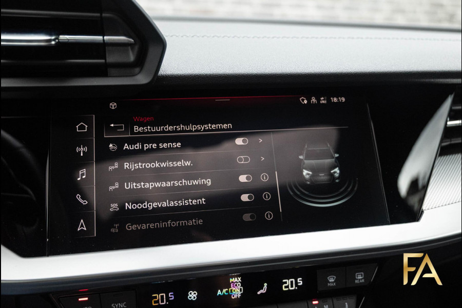 Audi A3 Sportback 40 TFSI e S Line PANO|RSseats|Ambianceverlichting|18Inch|MatrixLED