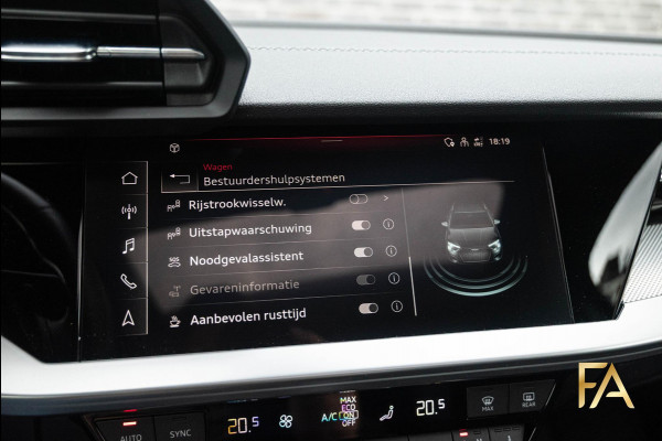 Audi A3 Sportback 40 TFSI e S Line PANO|RSseats|Ambianceverlichting|18Inch|MatrixLED