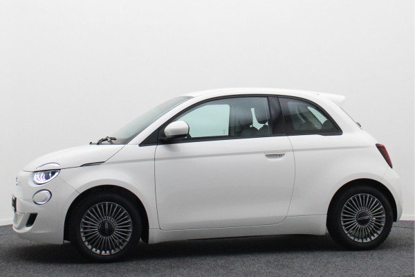 Fiat 500E Icon 42 kWh Virtual Cockpit, Camera, Rijstrooksensor, Cruise, Apple Carplay, DAB, 16''