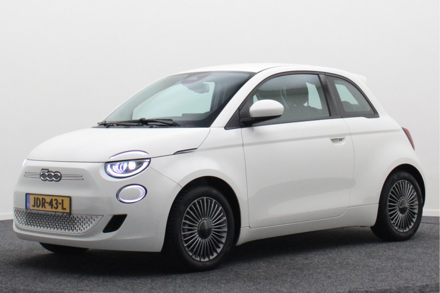 Fiat 500E Icon 42 kWh Virtual Cockpit, Camera, Rijstrooksensor, Cruise, Apple Carplay, DAB, 16''