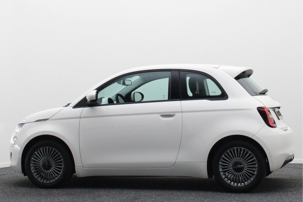 Fiat 500E Icon 42 kWh Virtual Cockpit, Camera, Rijstrooksensor, Cruise, Apple Carplay, DAB, 16''
