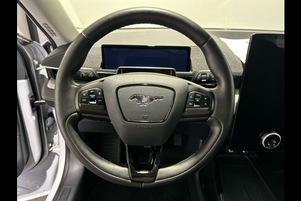 Ford Mustang Mach-E Extended RWD 98 kWh | Achteruitrijcamera | Intelligent adaptive cruise control & speed assist
