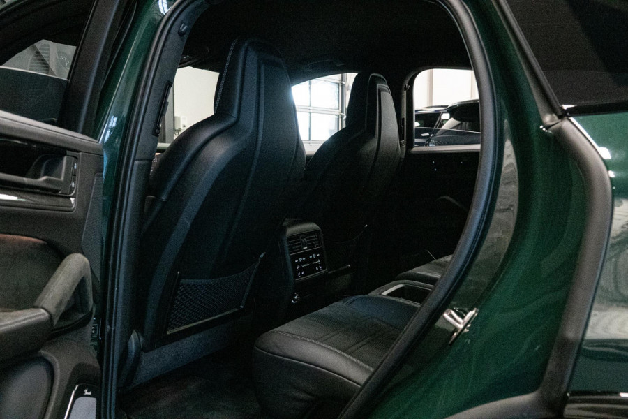 Porsche Cayenne Coupé 4.0 Turbo E-Hybrid GT *Vierwielbesturing / Burmester / Bijrijdersdisplay / Keramisch / Sport-Chrono / Sport-Design*