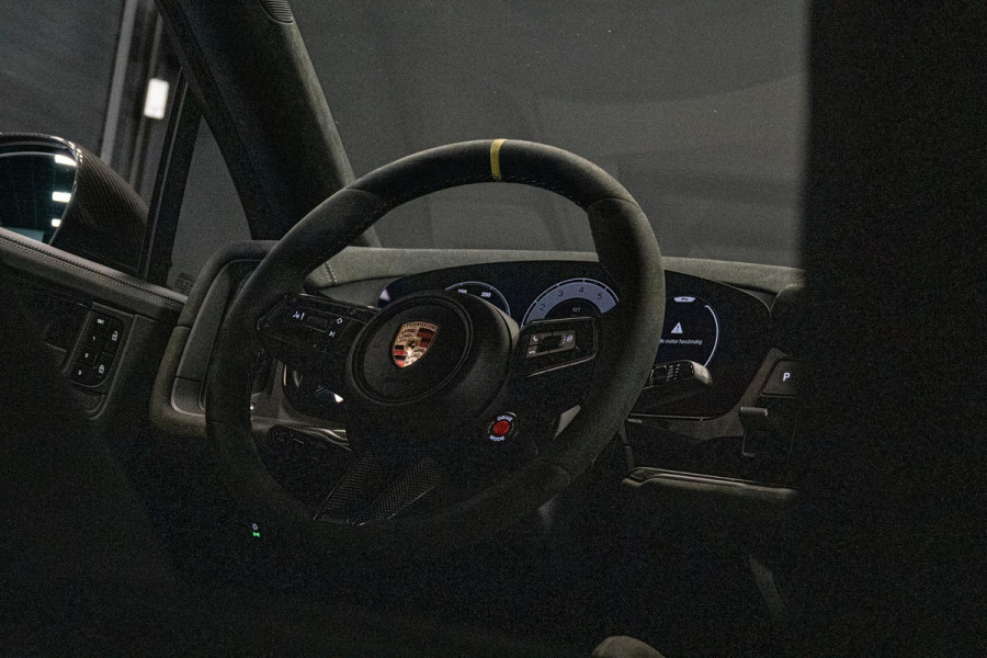 Porsche Cayenne Coupé 4.0 Turbo E-Hybrid GT *Vierwielbesturing / Burmester / Bijrijdersdisplay / Keramisch / Sport-Chrono / Sport-Design*
