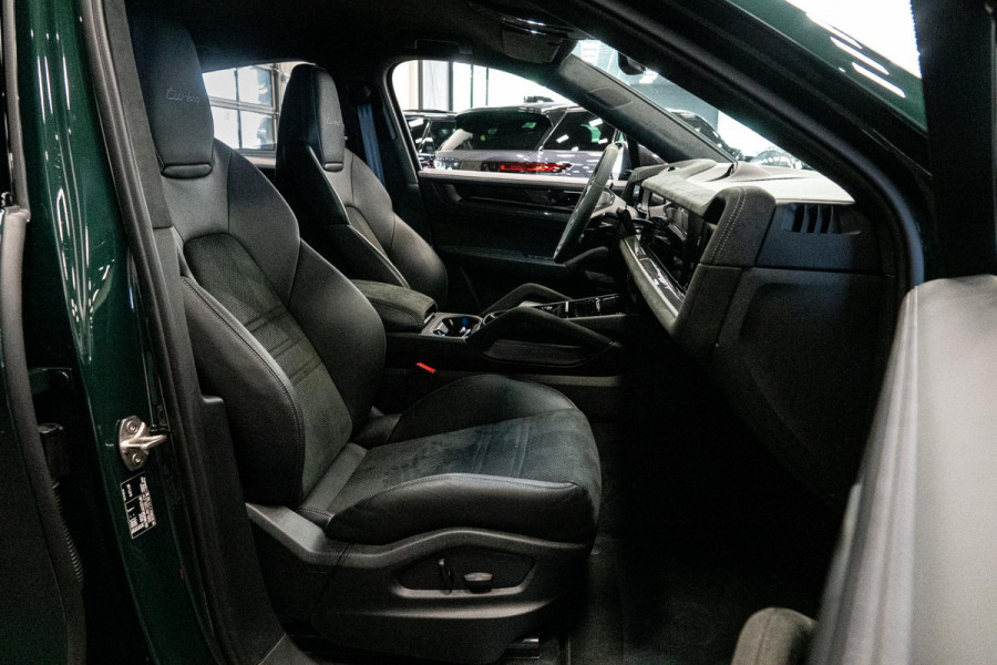 Porsche Cayenne Coupé 4.0 Turbo E-Hybrid GT *Vierwielbesturing / Burmester / Bijrijdersdisplay / Keramisch / Sport-Chrono / Sport-Design*
