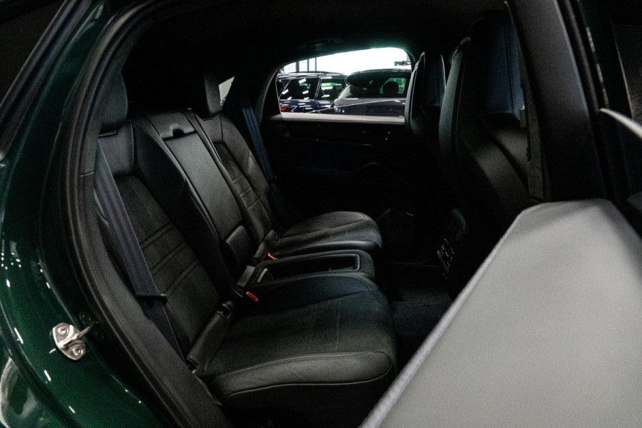 Porsche Cayenne Coupé 4.0 Turbo E-Hybrid GT *Vierwielbesturing / Burmester / Bijrijdersdisplay / Keramisch / Sport-Chrono / Sport-Design*