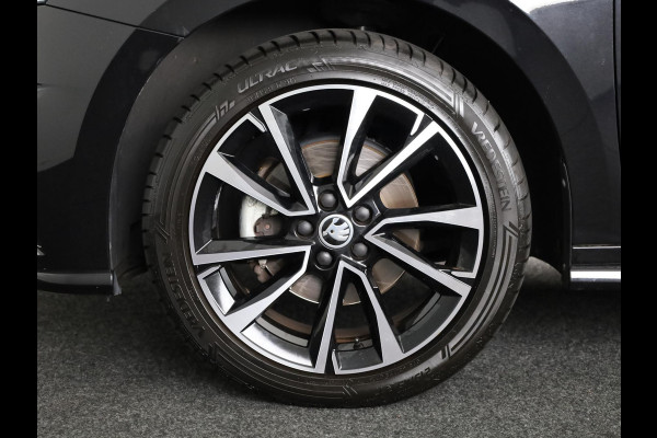 Škoda Fabia 1.0 TSI Monte Carlo 115 pk Automaat (DSG) | Verlengde garantie | Navigatie via App | Parkeersensoren | Achteruitrijcamera | Adaptieve cruise control | Stoelverwarming |