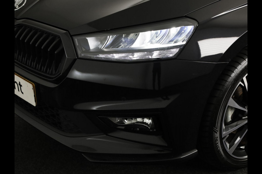 Škoda Fabia 1.0 TSI Monte Carlo 115 pk Automaat (DSG) | Verlengde garantie | Navigatie via App | Parkeersensoren | Achteruitrijcamera | Adaptieve cruise control | Stoelverwarming |