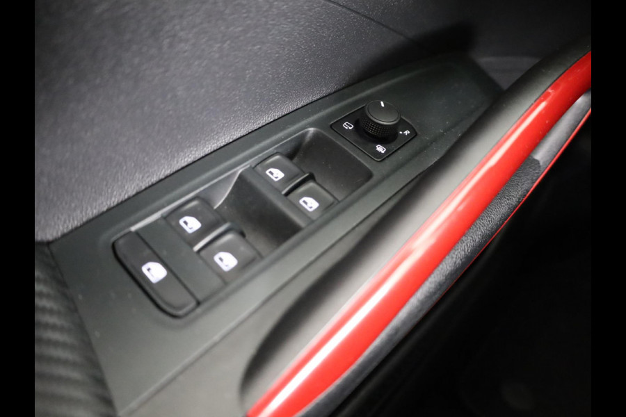 Škoda Fabia 1.0 TSI Monte Carlo 115 pk Automaat (DSG) | Verlengde garantie | Navigatie via App | Parkeersensoren | Achteruitrijcamera | Adaptieve cruise control | Stoelverwarming |