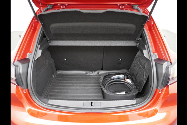 Peugeot e-208 EV GT Pack 50 kWh VAN: 16.900,- VOOR: 13.877,- UW HERFSTVOORDEE: 3.023,- All-Season CrossClimate Banden | Full LED | Adaptive Cruise Control | Stoelverwarming | Camera | Veel Opties | Rijklaar met 12 Maanden BOVAG Garantie