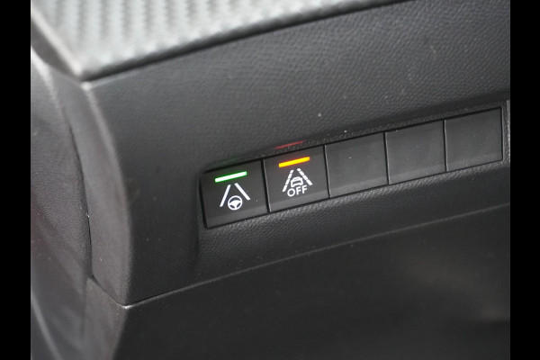 Peugeot e-208 EV GT Pack 50 kWh VAN: 16.900,- VOOR: 13.877,- UW HERFSTVOORDEE: 3.023,- All-Season CrossClimate Banden | Full LED | Adaptive Cruise Control | Stoelverwarming | Camera | Veel Opties | Rijklaar met 12 Maanden BOVAG Garantie