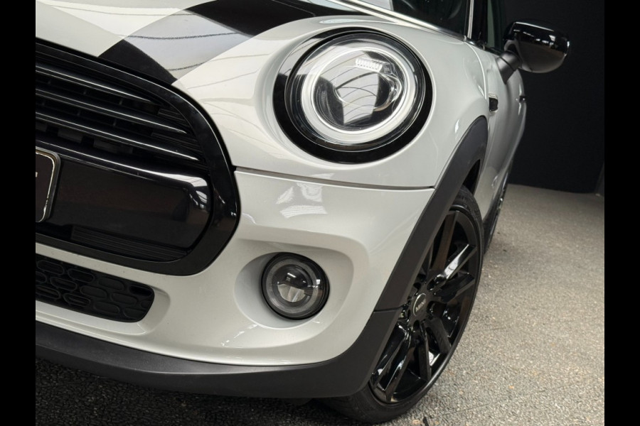 MINI Cooper 1.5 136 pk Led/pdc/17 inch/stoelverwarming/apple carplay/all wheater banden