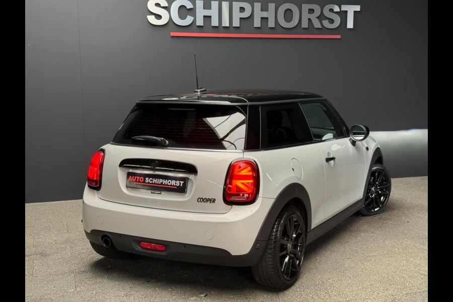 MINI Cooper 1.5 136 pk Led/pdc/17 inch/stoelverwarming/apple carplay/all wheater banden