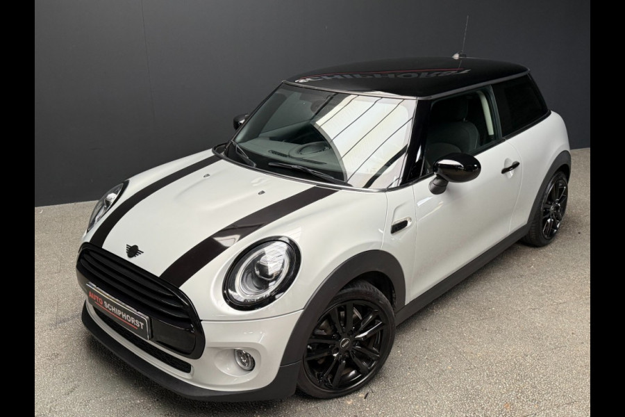 MINI Cooper 1.5 136 pk Led/pdc/17 inch/stoelverwarming/apple carplay/all wheater banden