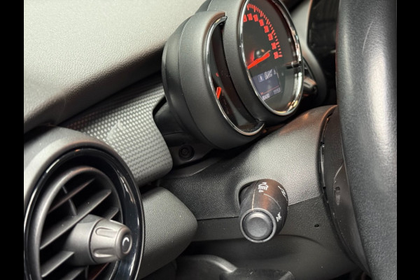 MINI Cooper 1.5 136 pk Led/pdc/17 inch/stoelverwarming/apple carplay/all wheater banden