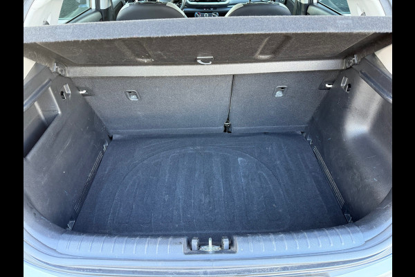 Kia Stonic 1.0 T-GDi Sports Edition - Navi - Airco - Parkeerhulp- Org.NL Kia Stonic 1.0 T-GDi Sports Edition - Navi - Airco - Parkeerhulp- Org.NL