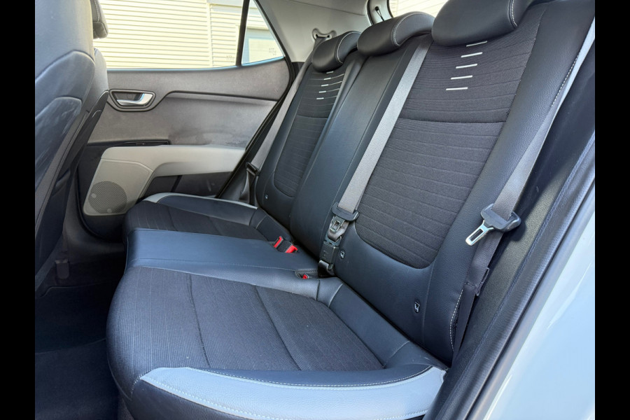 Kia Stonic 1.0 T-GDi Sports Edition - Navi - Airco - Parkeerhulp- Org.NL Kia Stonic 1.0 T-GDi Sports Edition - Navi - Airco - Parkeerhulp- Org.NL