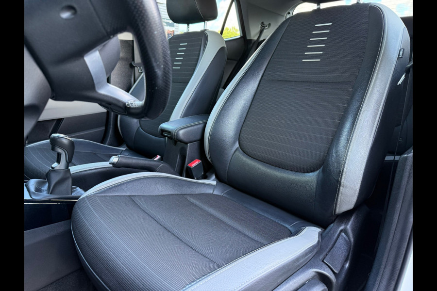 Kia Stonic 1.0 T-GDi Sports Edition - Navi - Airco - Parkeerhulp- Org.NL Kia Stonic 1.0 T-GDi Sports Edition - Navi - Airco - Parkeerhulp- Org.NL