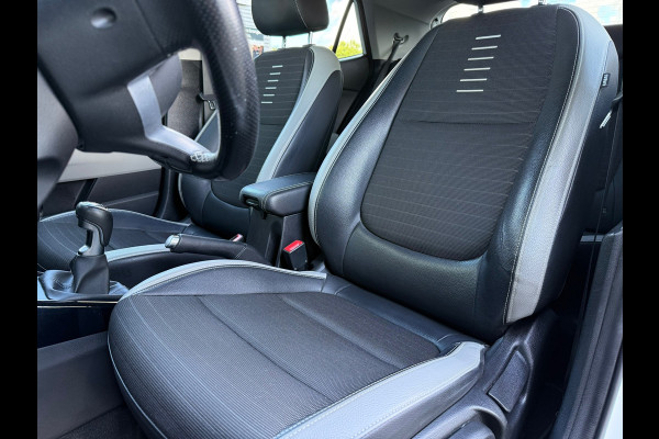 Kia Stonic 1.0 T-GDi Sports Edition - Navi - Airco - Parkeerhulp- Org.NL Kia Stonic 1.0 T-GDi Sports Edition - Navi - Airco - Parkeerhulp- Org.NL