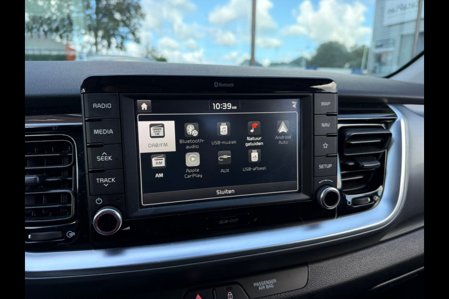 Kia Stonic 1.0 T-GDi Sports Edition - Navi - Airco - Parkeerhulp- Org.NL Kia Stonic 1.0 T-GDi Sports Edition - Navi - Airco - Parkeerhulp- Org.NL