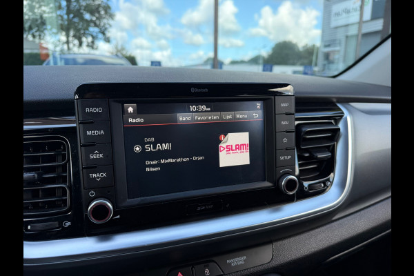 Kia Stonic 1.0 T-GDi Sports Edition - Navi - Airco - Parkeerhulp- Org.NL Kia Stonic 1.0 T-GDi Sports Edition - Navi - Airco - Parkeerhulp- Org.NL