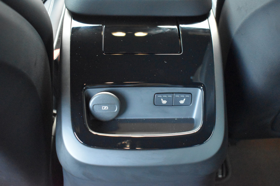 Volvo V60 T6 AWD 350PK Plug-in Hybrid Plus Dark | H&K | Trekhaak | 360 Camera | ACC | Stoel-Stuur verwarming