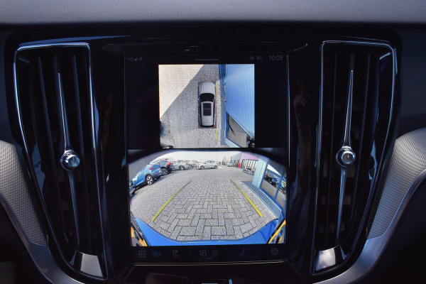 Volvo V60 T6 AWD 350PK Plug-in Hybrid Plus Dark | H&K | Trekhaak | 360 Camera | ACC | Stoel-Stuur verwarming