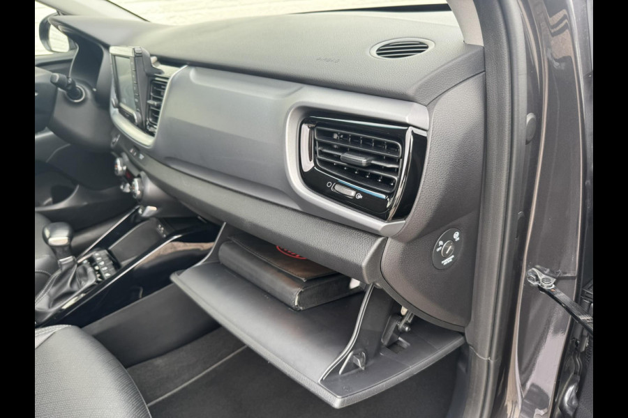 Kia Stonic 1.0 T-GDi ExecutiveLine Automaat Leder Camera Stuur en stoelverwarming Keyless Kia Stonic 1.0 T-GDi ExecutiveLine Automaat Leder Camera Stuur en stoelverwarming Keyless