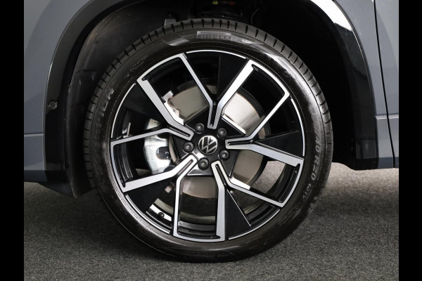 Volkswagen Tayron 1.5 eHybrid R-Line Edition 204 PK | Automaat (DSG) | Panoramadak | Black Style | Leder interieur | Harman Kardon | 20 Inch