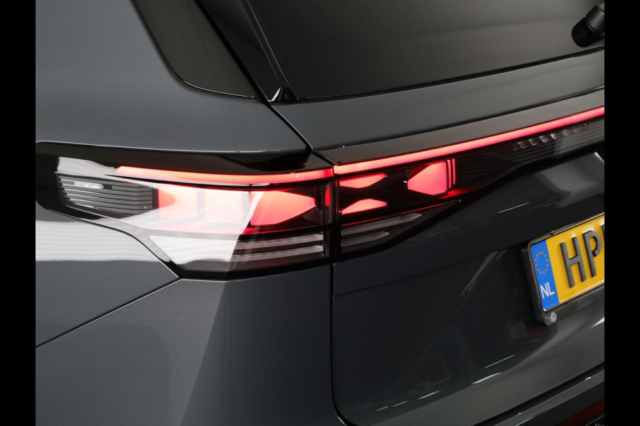 Volkswagen Tayron 1.5 eHybrid R-Line Edition 204 PK | Automaat (DSG) | Panoramadak | Black Style | Leder interieur | Harman Kardon | 20 Inch